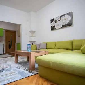 https://apt-the-green-in-the-heart-of-old-1bdr.sofiahotelsbg.com