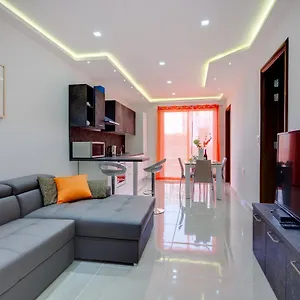 https://la-rive-apartment.qawrahotelsmalta.org